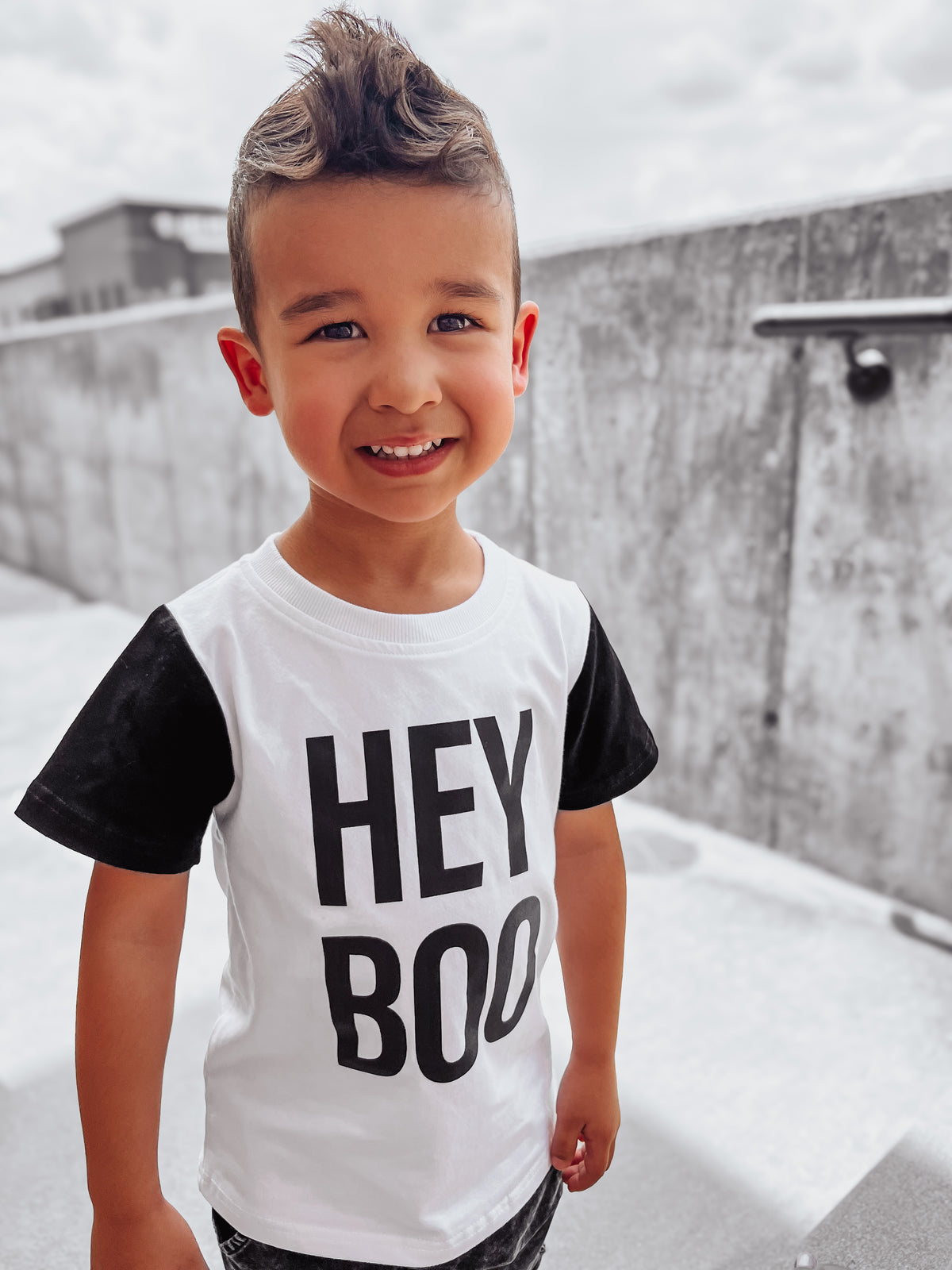 Hey Boo | T-Shirt